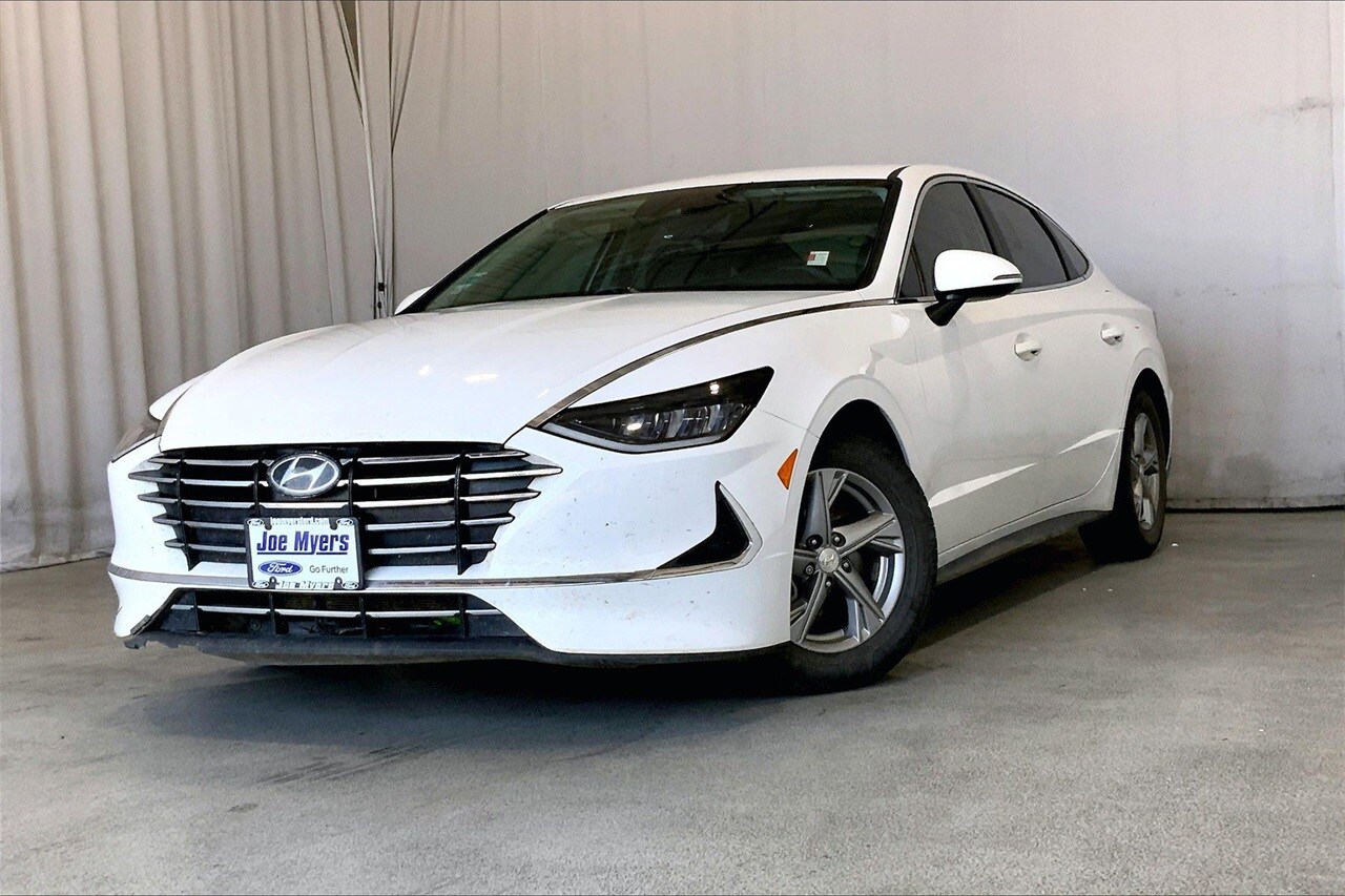 2023 Hyundai Sonata SE photo 2