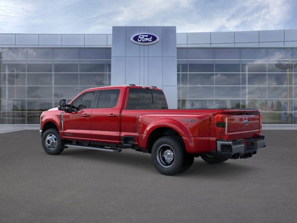 New 2026 Ford F-350 Lariat Truck Crew Cab