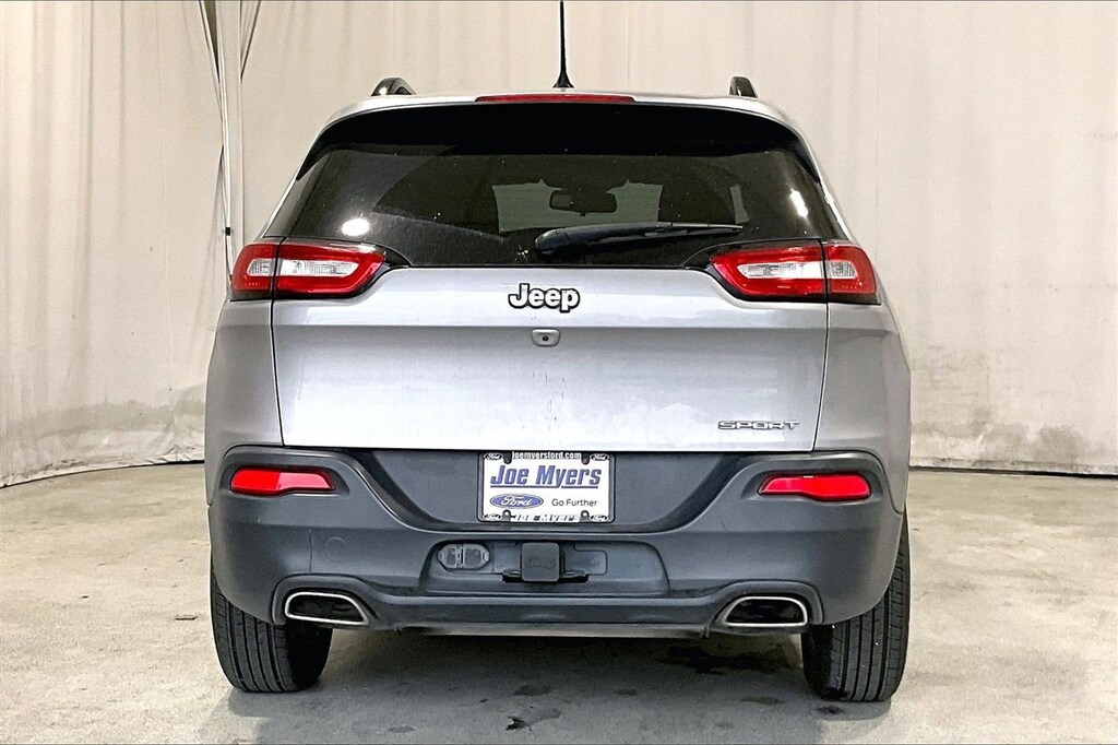 Used 2017 Jeep Cherokee Sport SUV