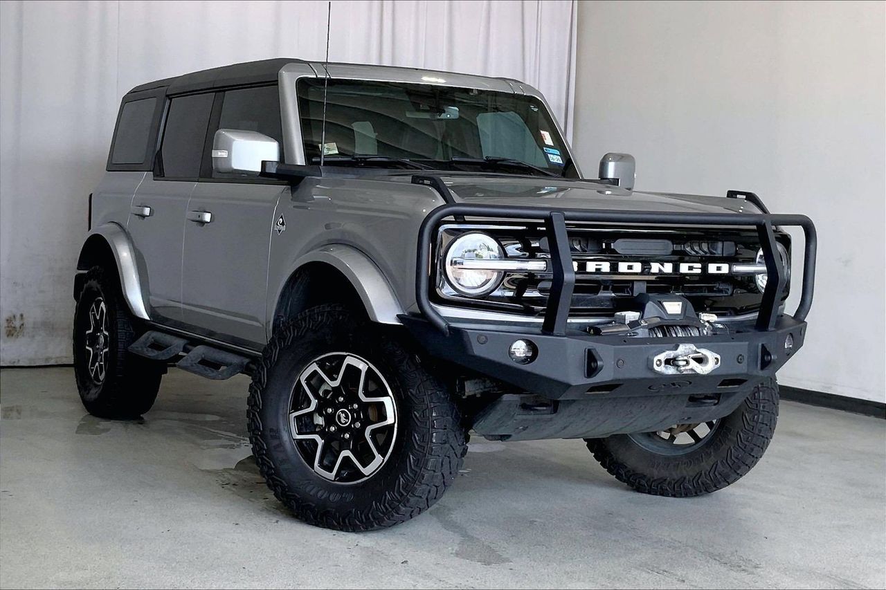 2023 Ford Bronco Outer Banks 4x4's photo