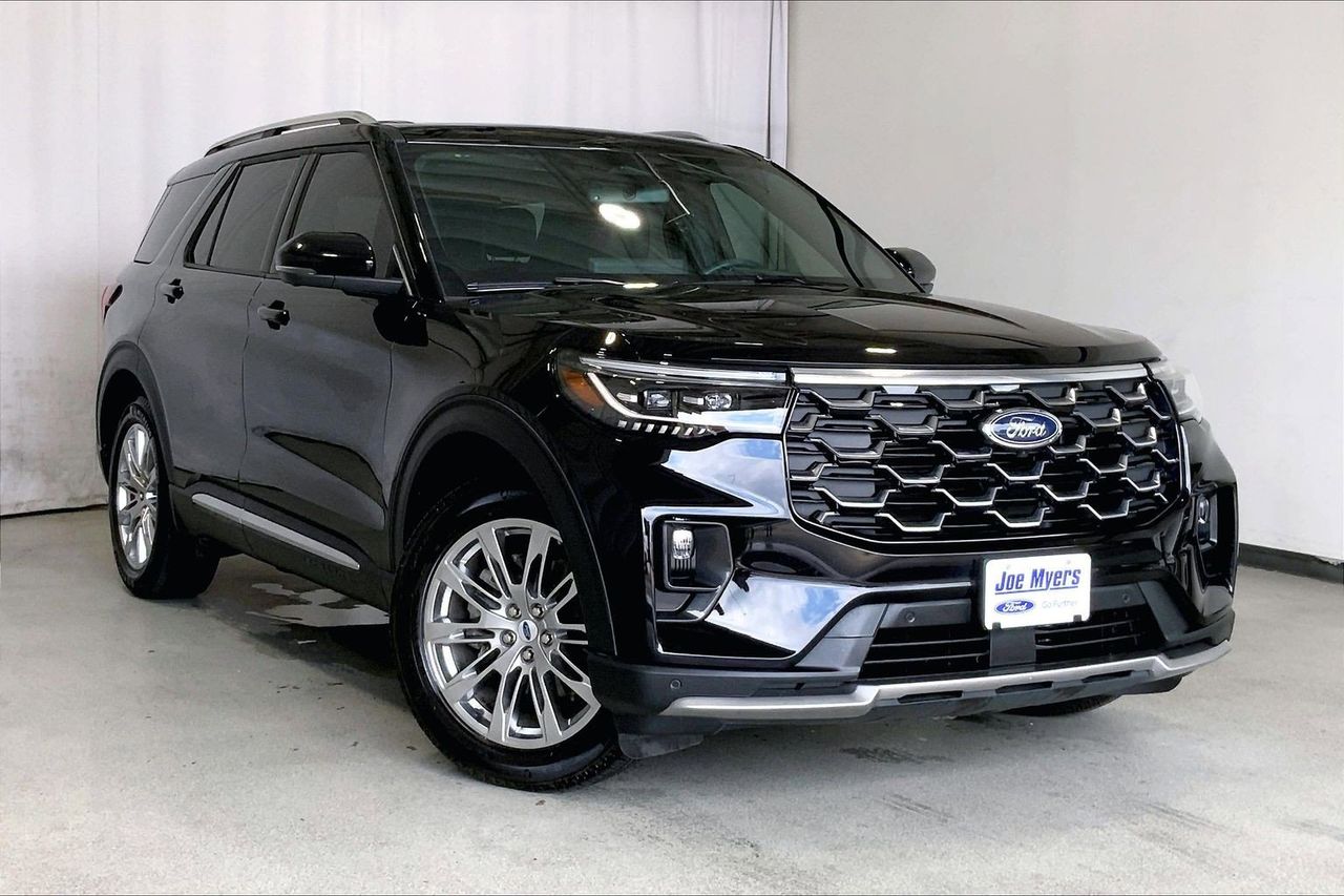 2025 Ford Explorer Platinum (PL535)'s photo