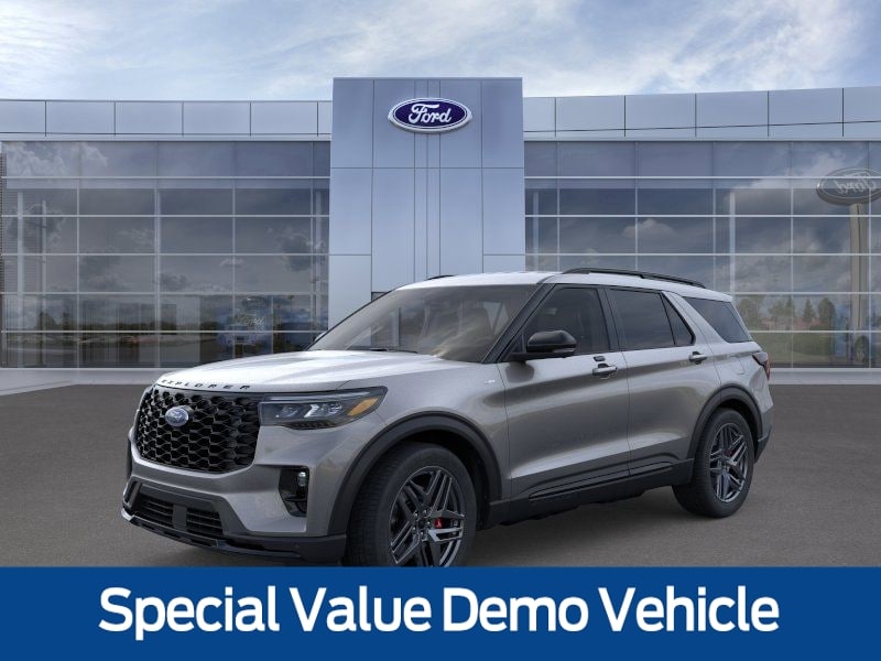 2026 Ford Explorer ST-LINE RWD's photo