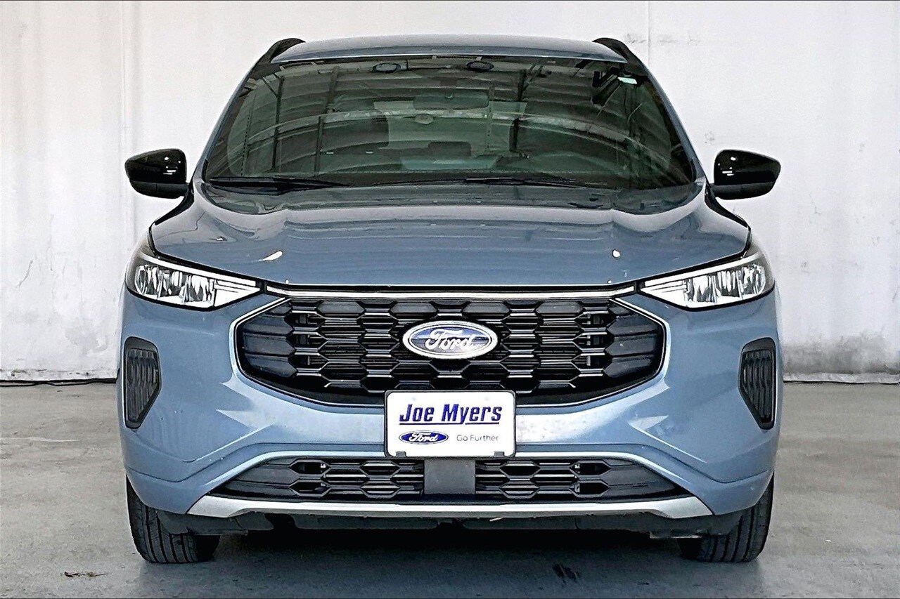 2024 Ford Escape ST-Line photo 3