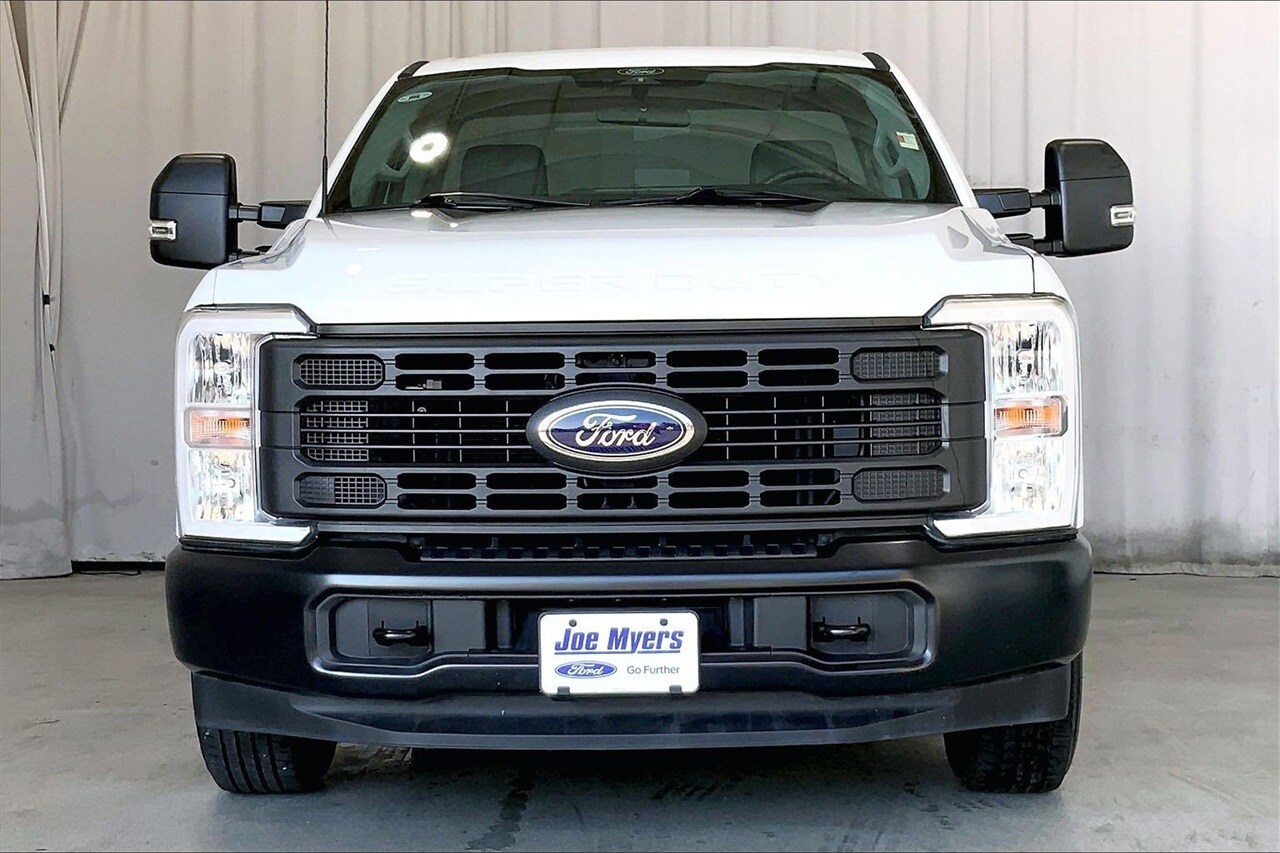 2024 Ford F-250 photo 2