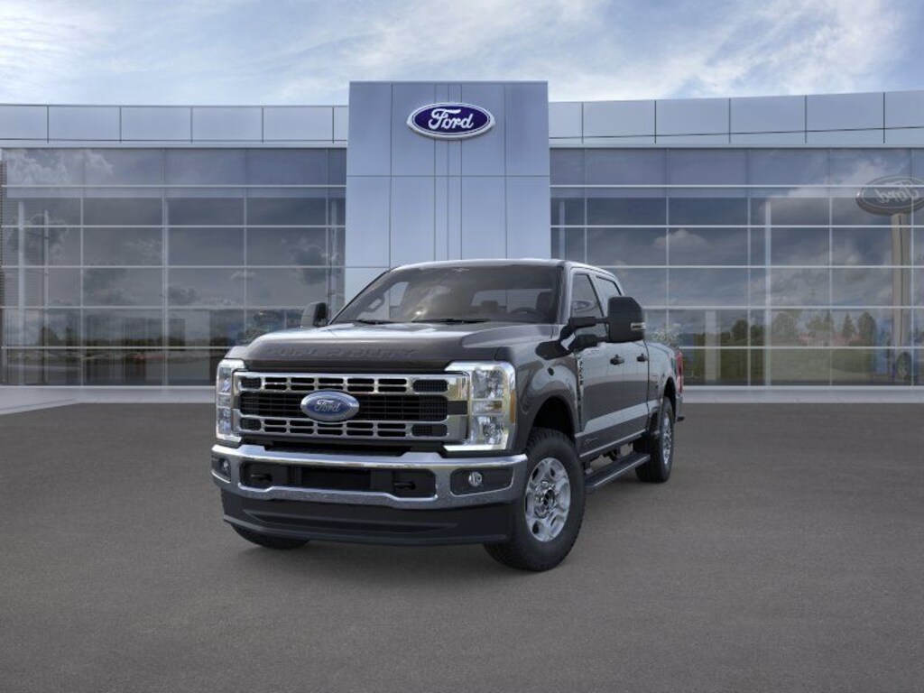New 2026 Ford F-250 XLT Truck Crew Cab