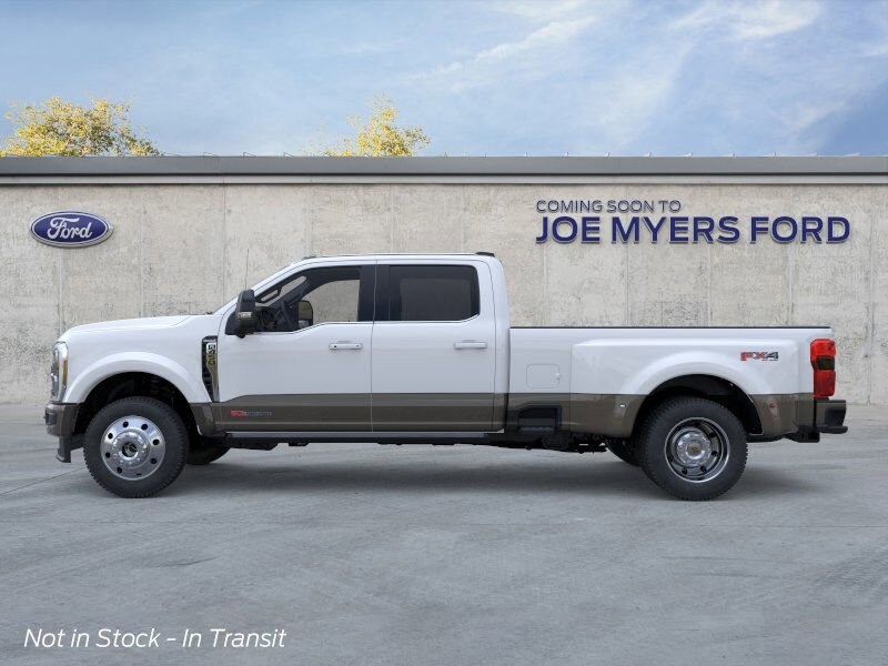 2026 Ford F-450 photo 3