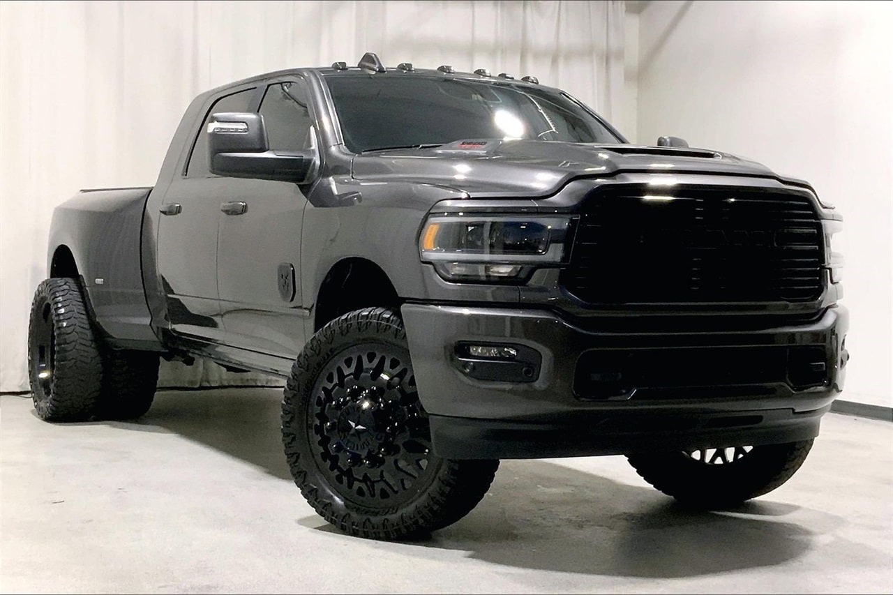 2023 RAM Ram 3500 Pickup Laramie's photo