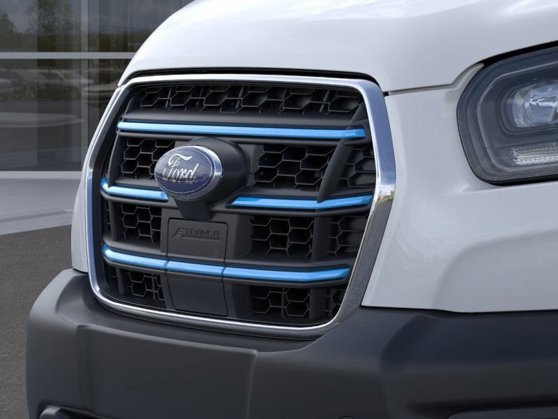 2025 Ford E-Transit Cargo Van Base - Photo 17