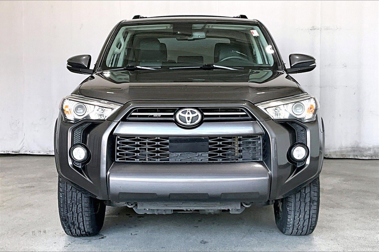 2020 Toyota 4Runner SR5 Premium photo 2