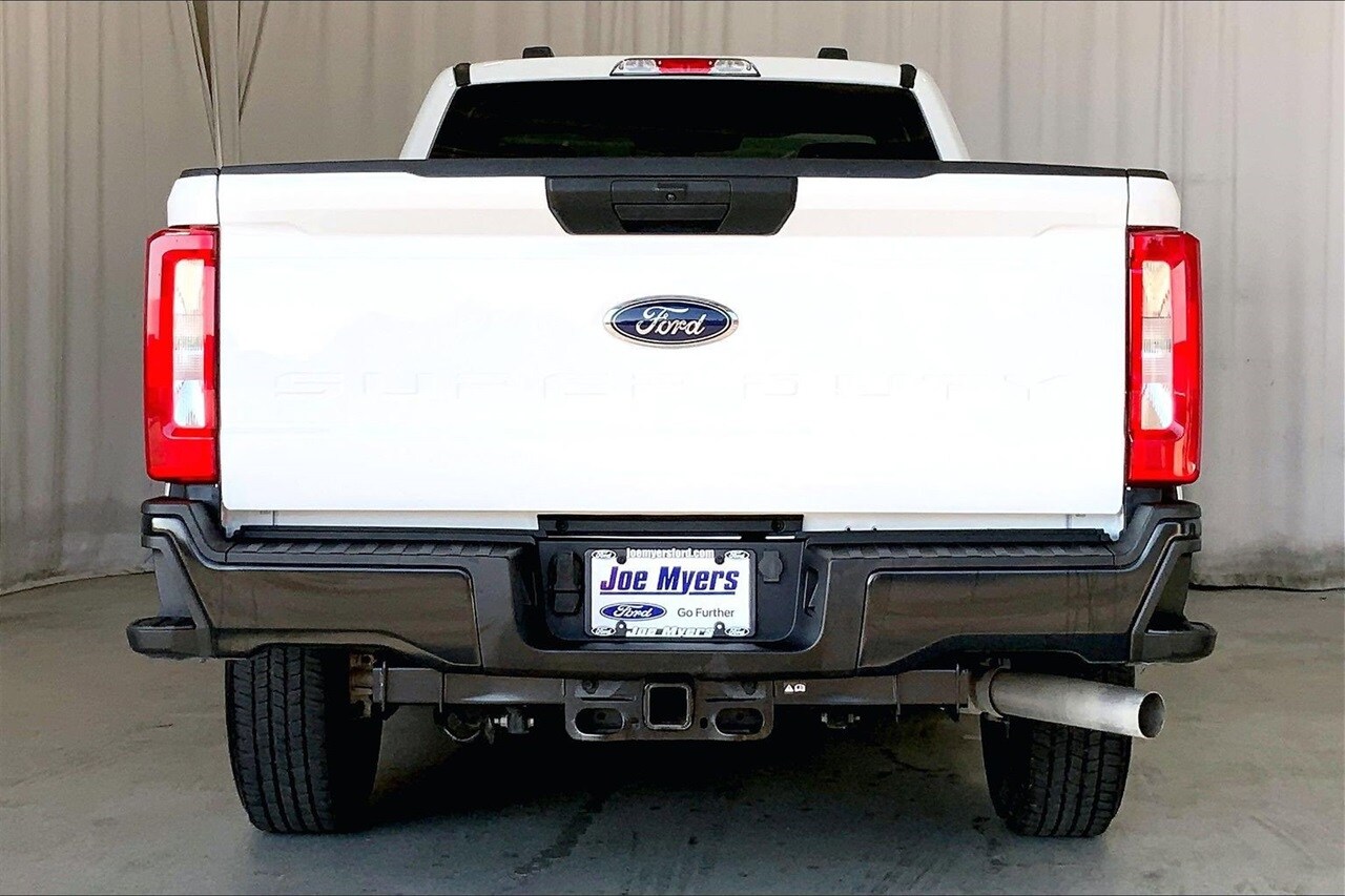 2024 Ford F-250 photo 3
