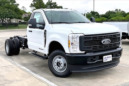 2025 Ford F-350 Chassis Truck Regular Cab