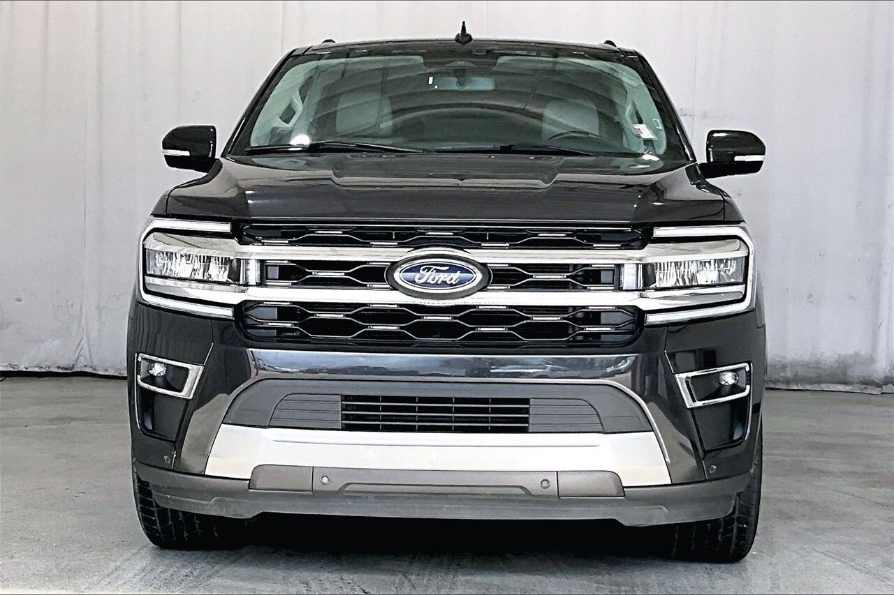 2024 Ford Expedition MAX Limited photo 2