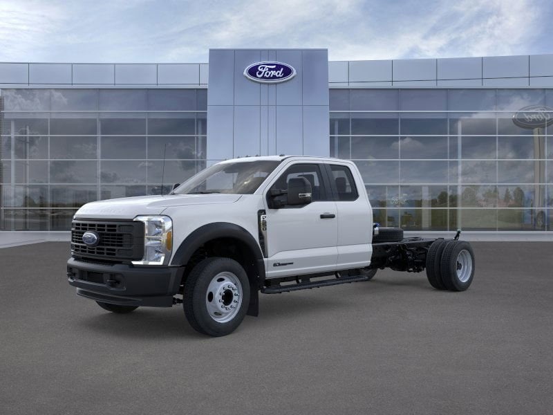 2026 Ford F-550 Super Duty Chassis Cab XLT's photo