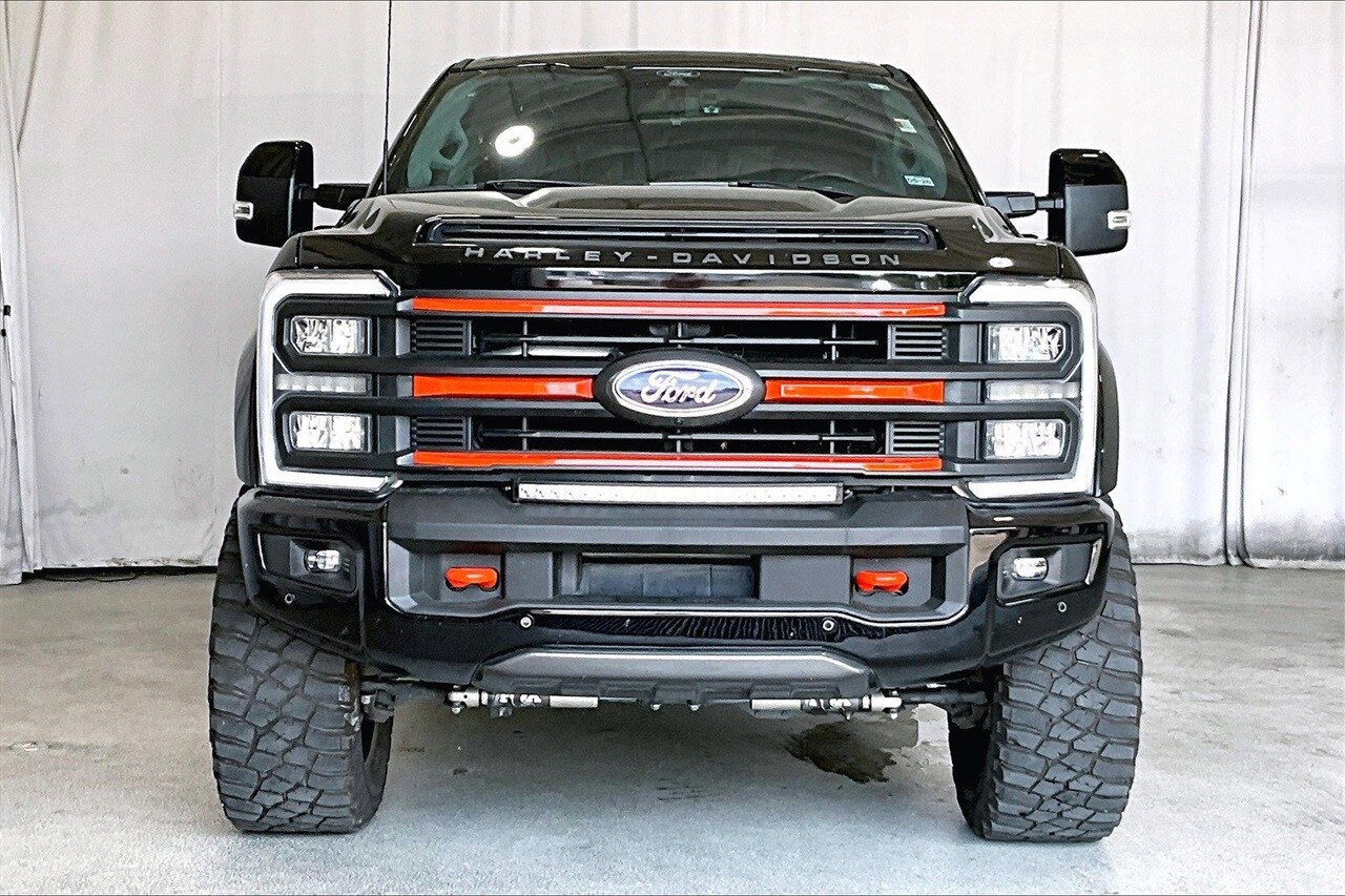 2024 Ford F-250 photo 3