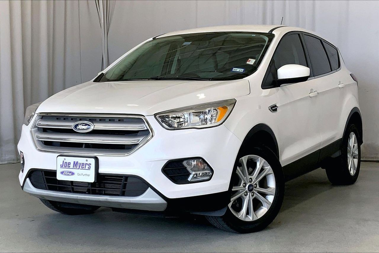 Used 2019 Ford Escape SE with VIN 1FMCU0GD0KUA55999 for sale in Jersey Village, TX