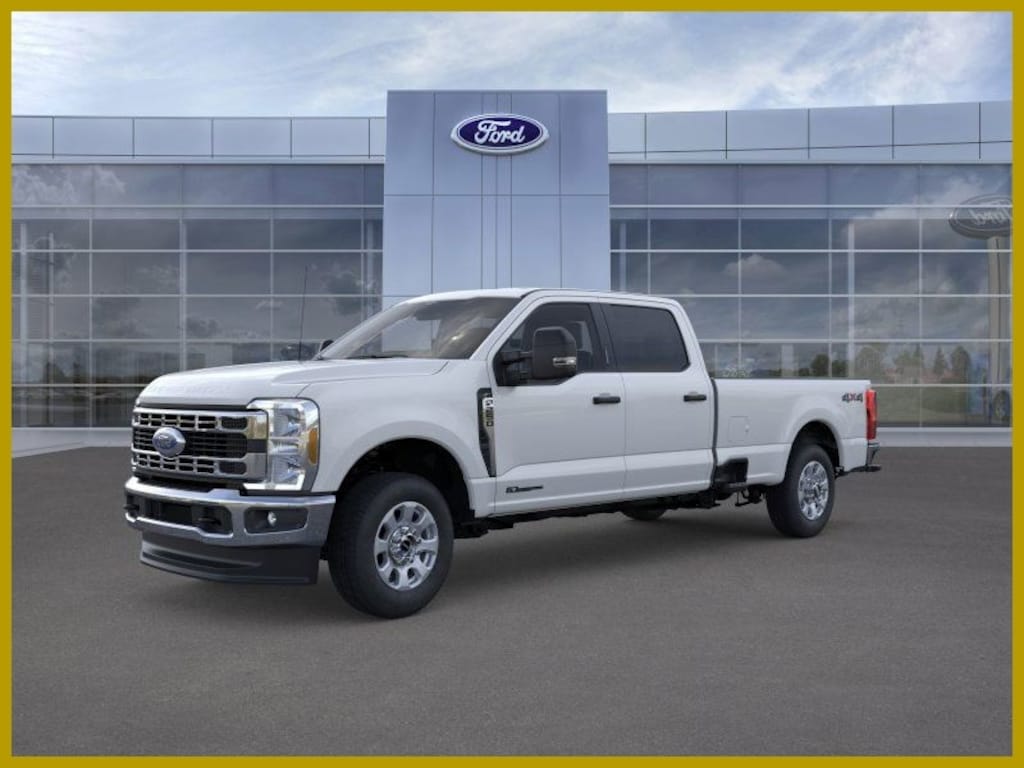 New 2025 Ford F-250 XLT Truck Crew Cab