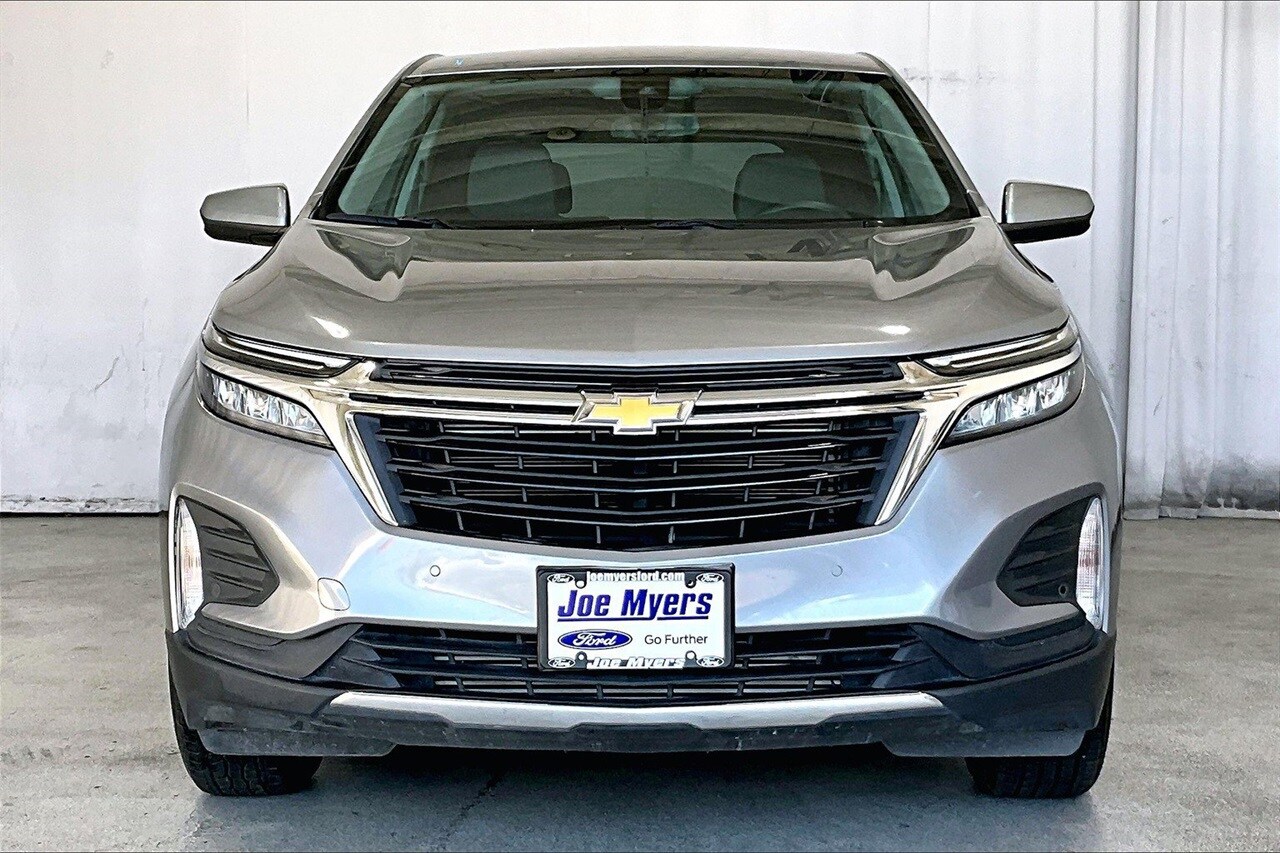 2024 Chevrolet Equinox LT photo 2