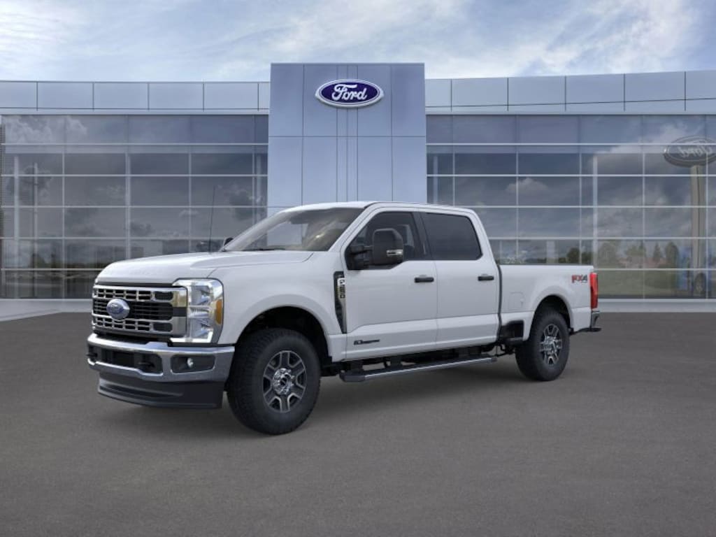 New 2025 Ford F-250 XLT Truck Crew Cab