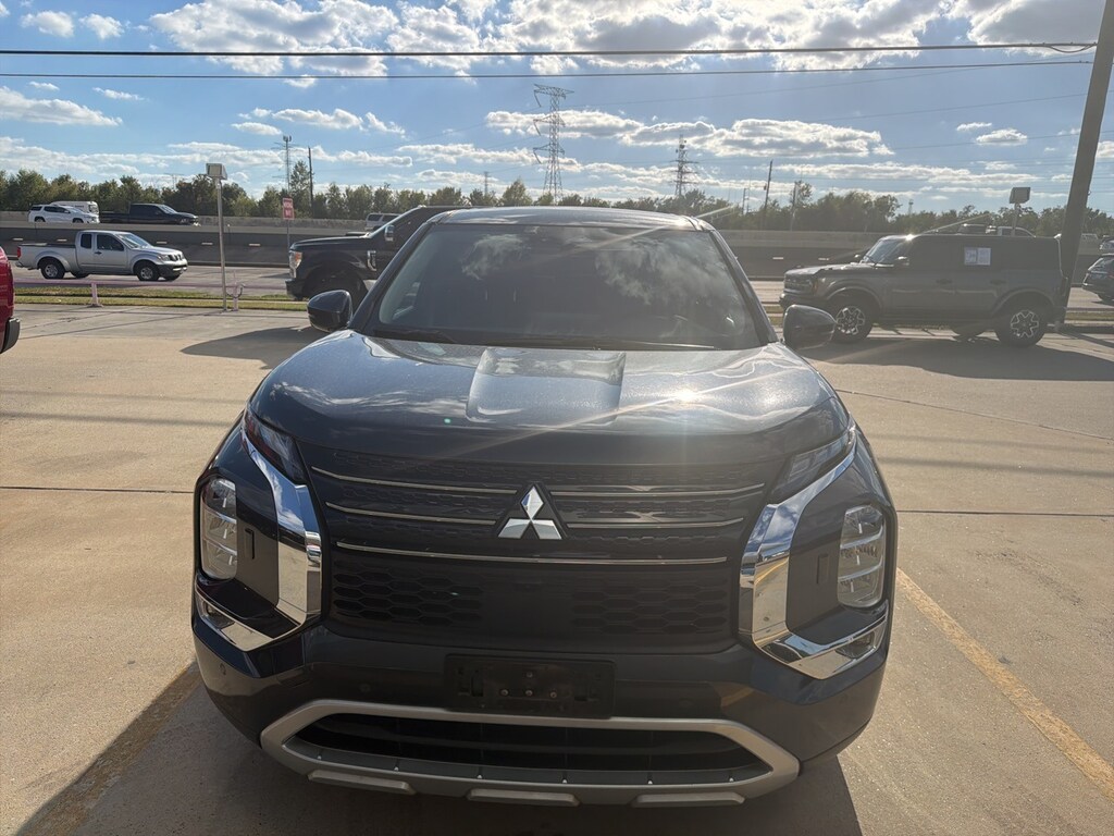 Used 2024 Mitsubishi Outlander SE SUV