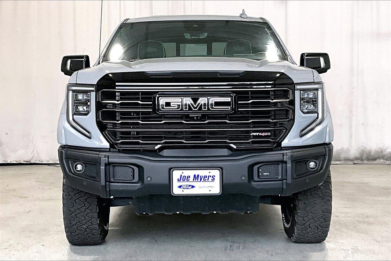 2024 Gmc Sierra 1500 AT4X photo 3