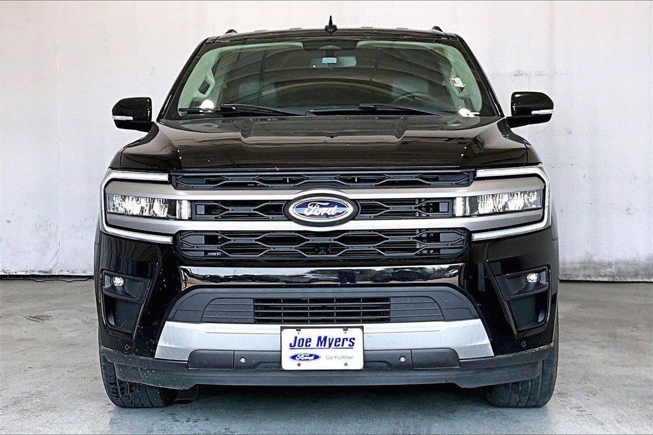 2022 Ford Expedition XLT photo 3