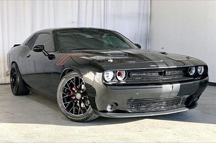 2022 Dodge Challenger SXT Coupe