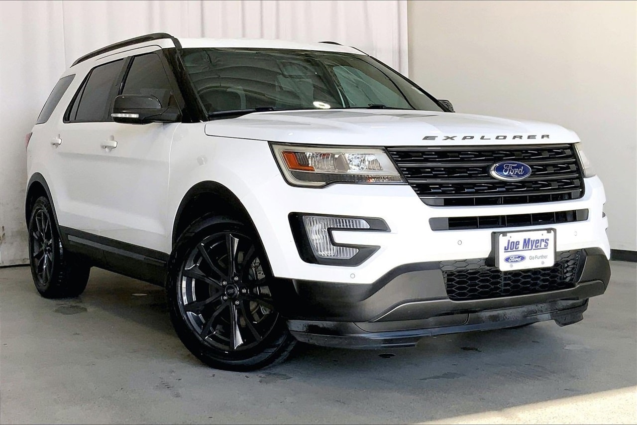 2017 Ford Explorer XLT's photo