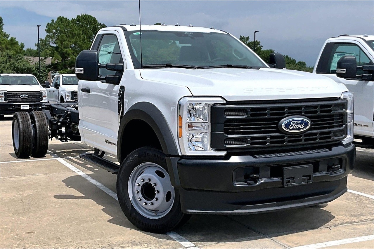 2025 Ford F-450 Super Duty Chassis Cab XL - Photo 15