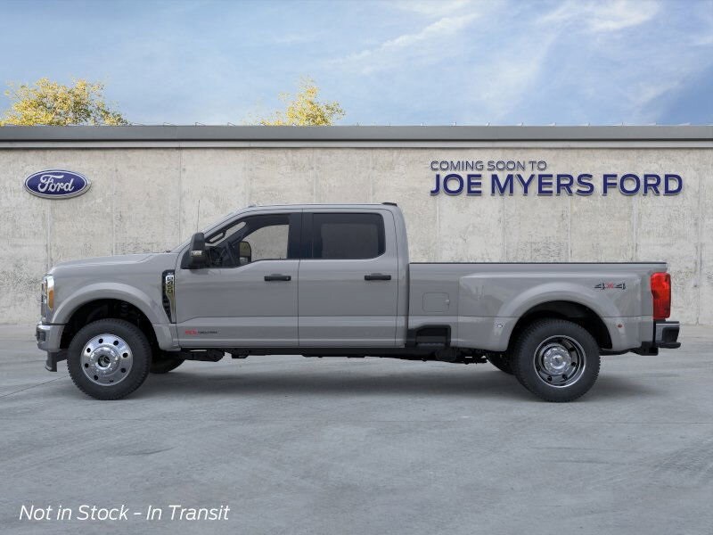 2026 Ford F-450 XLT photo 2