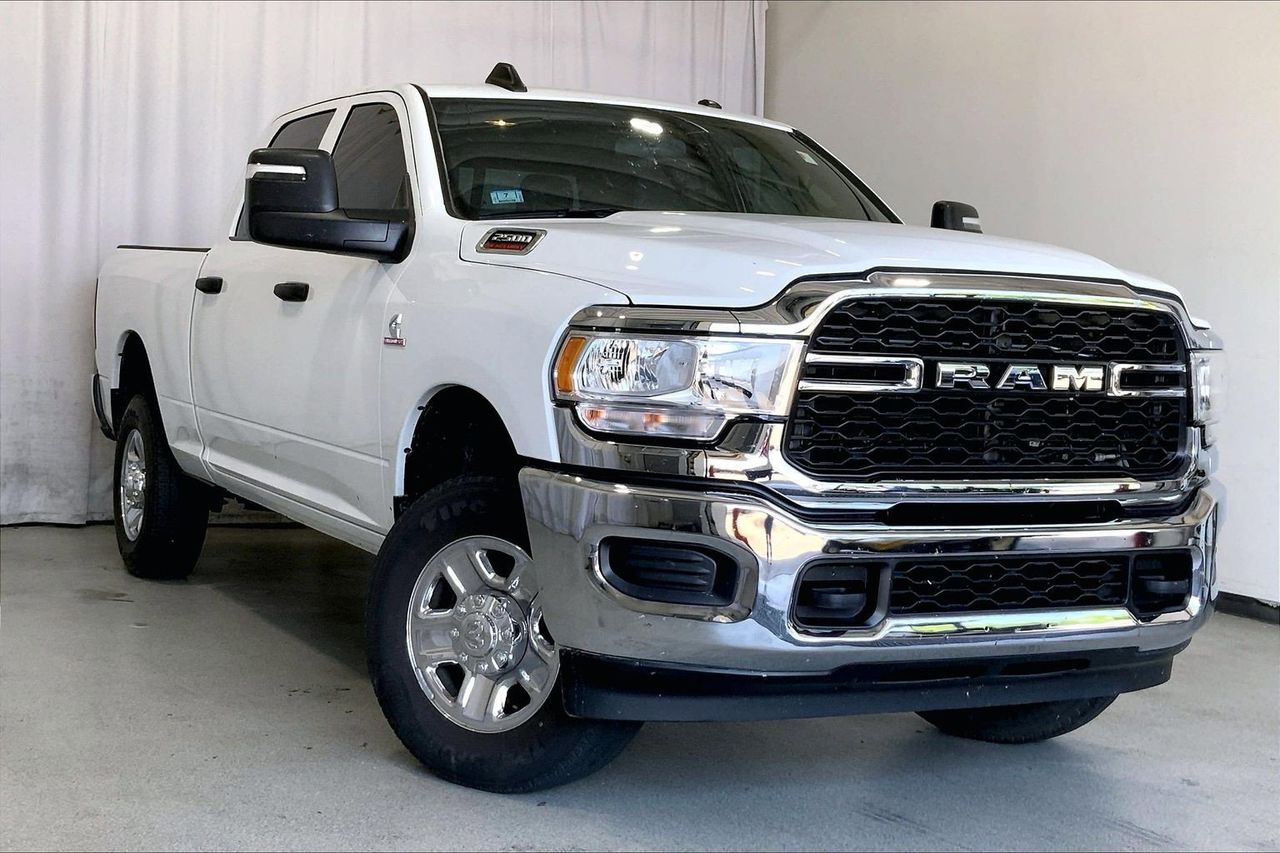 2024 RAM 2500 Tradesman 4X4 Crew Cab SWB's photo