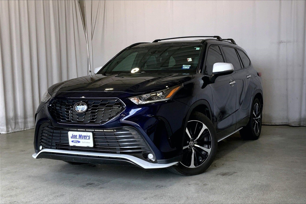 2021 Toyota Highlander XSE photo 2