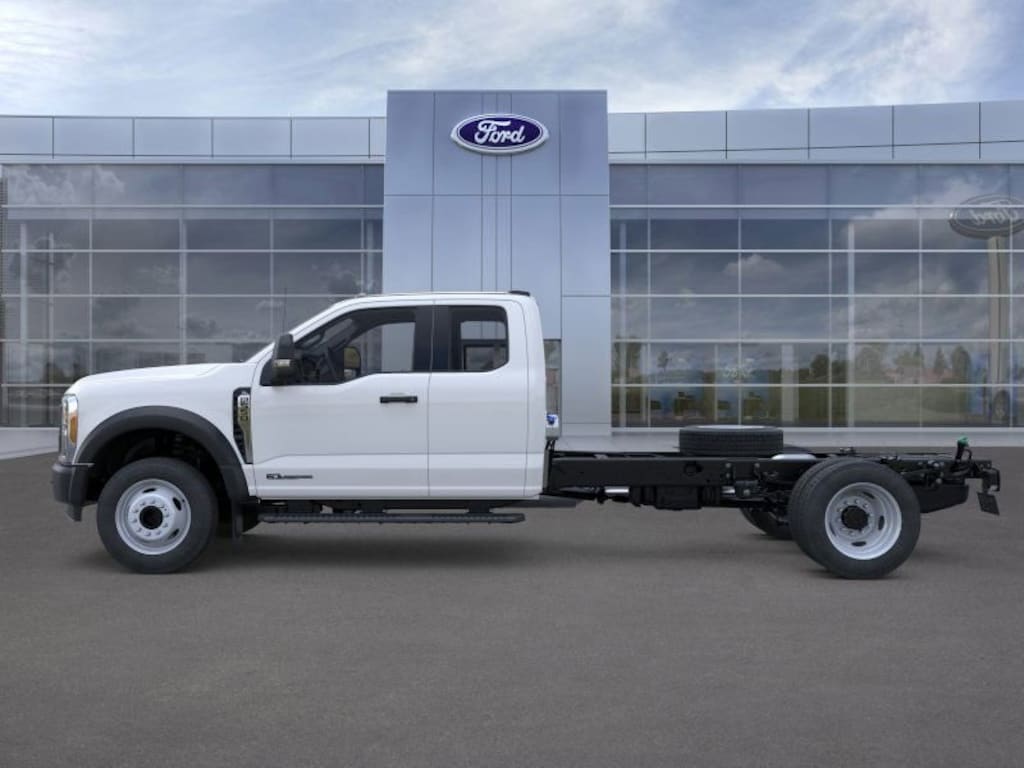New 2026 Ford F-550 Chassis Truck Super Cab