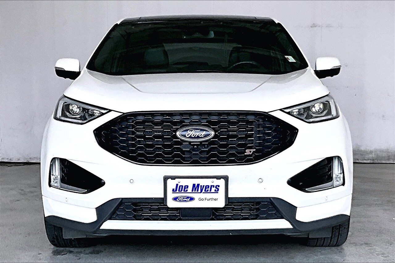 2021 Ford Edge ST photo 2