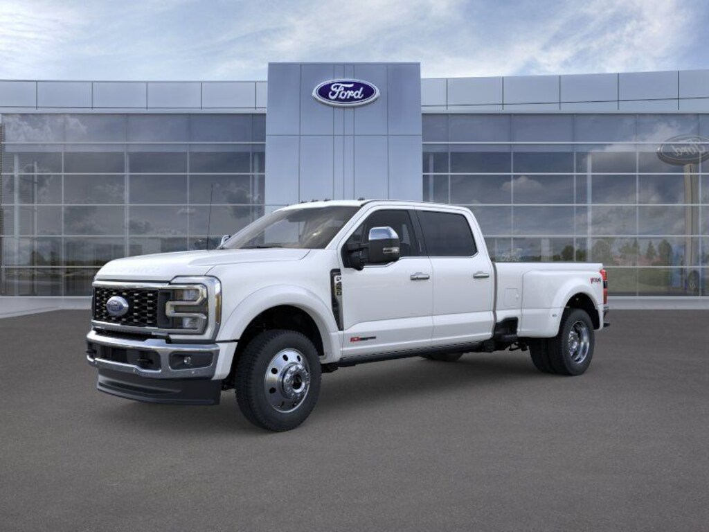 New 2026 Ford F-450 Lariat Truck Crew Cab