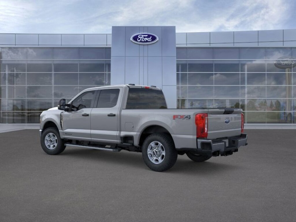 New 2026 Ford F-250 XLT Truck Crew Cab
