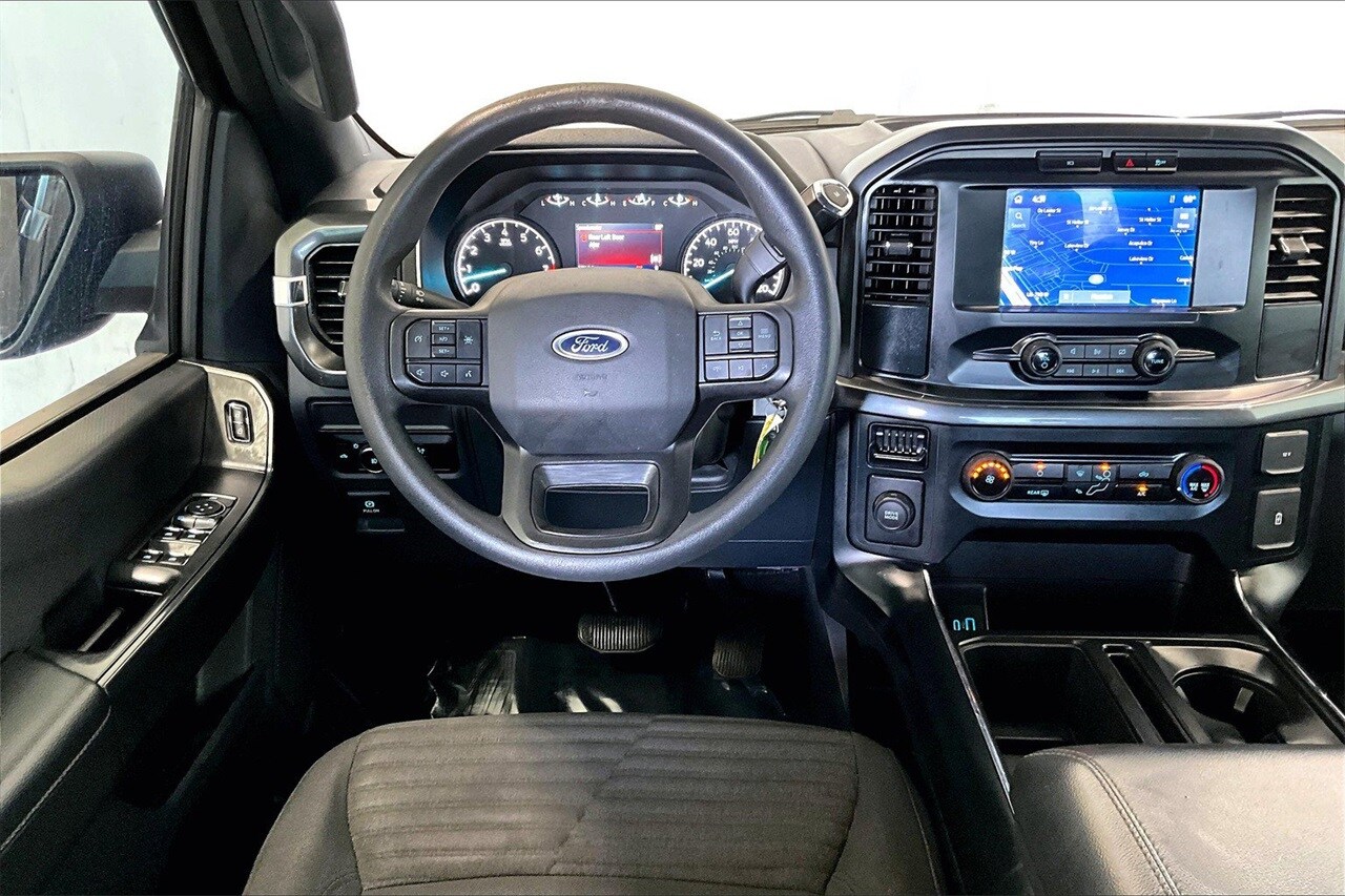 2023 Ford F-150 XL photo 2