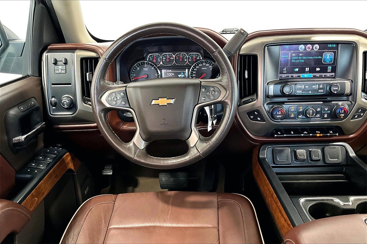 2015 Chevrolet Silverado 1500 High Country photo 4