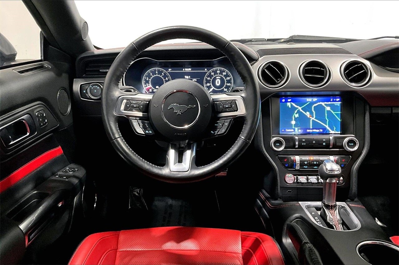 2021 Ford Mustang GT Premium photo 4