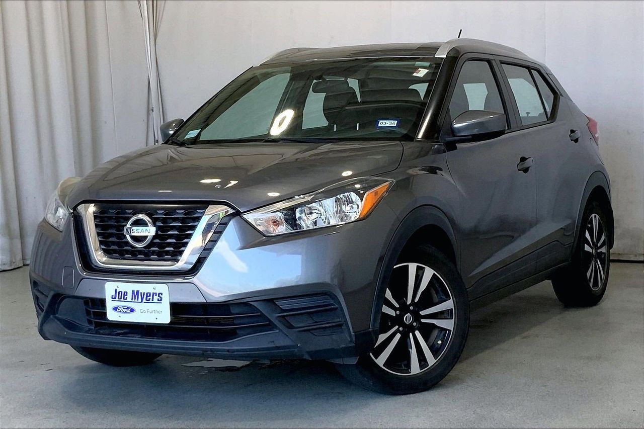 Used 2018 Nissan Kicks SV with VIN 3N1CP5CU0JL517293 for sale in Jersey Village, TX