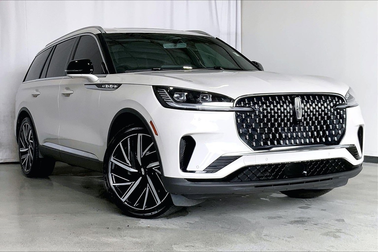 2025 Lincoln Aviator Reserve's photo