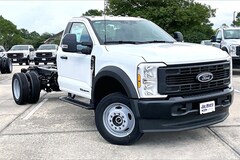 2025 Ford F-450 Chassis Truck Regular Cab