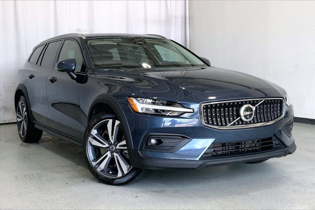 Used 2025 Volvo V60 Cross Country B5 Plus Wagon