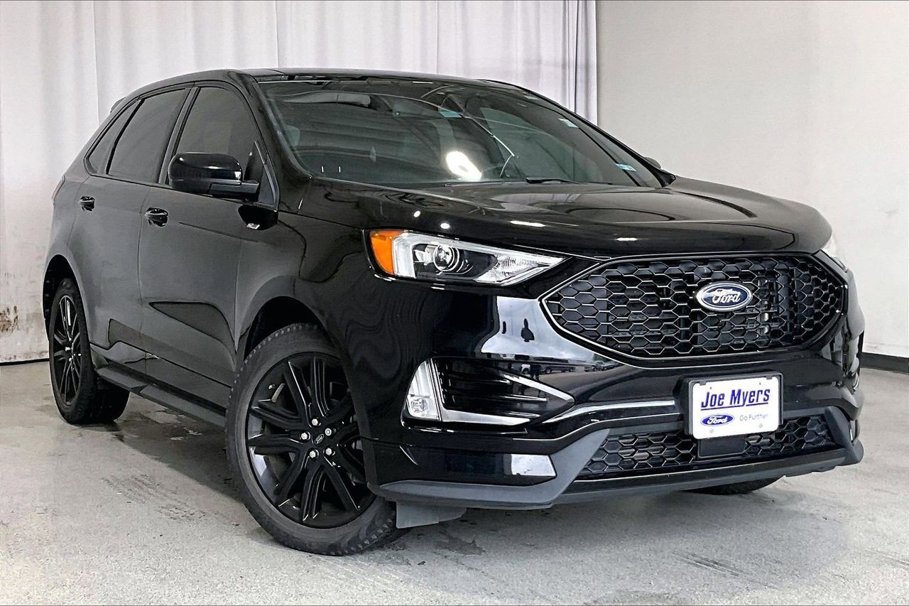 2022 Ford Edge ST-Line AWD's photo