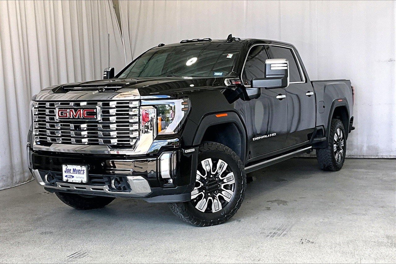 2024 Gmc Sierra HD Denali photo 2