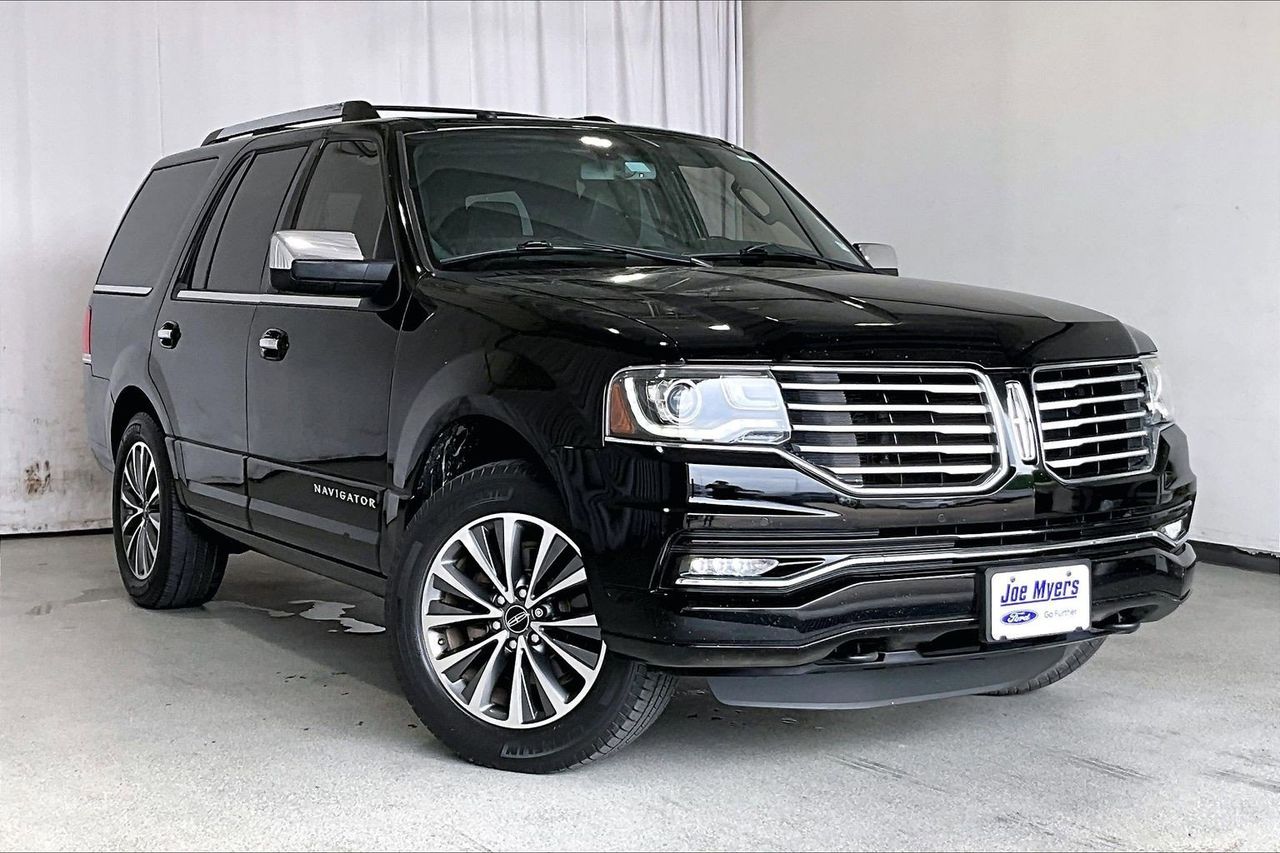 2017 Lincoln Navigator Select's photo