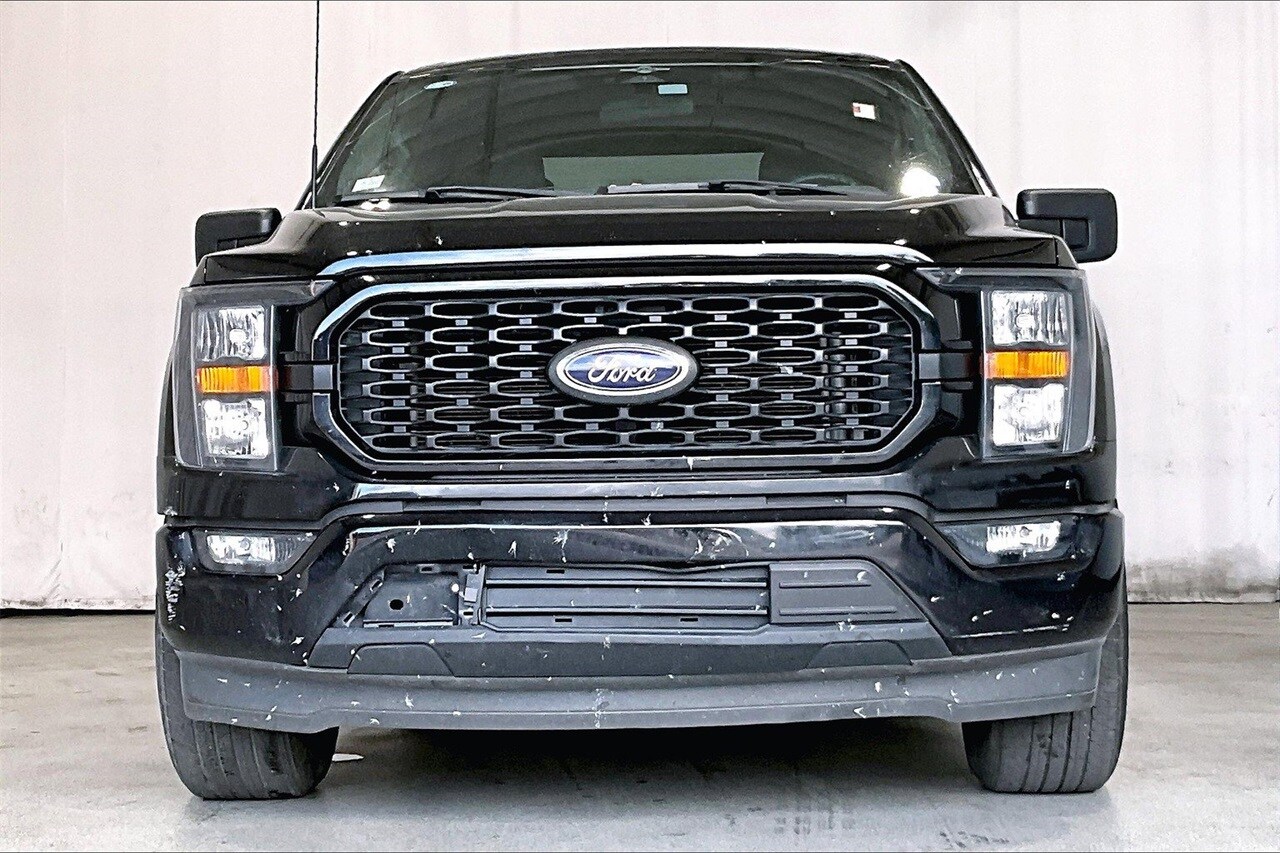 2023 Ford F-150 XL photo 3