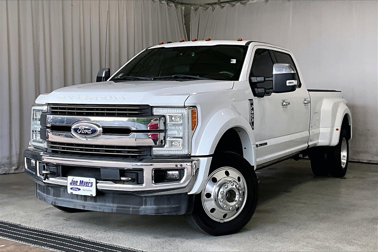 2017 Ford F-450 photo 2