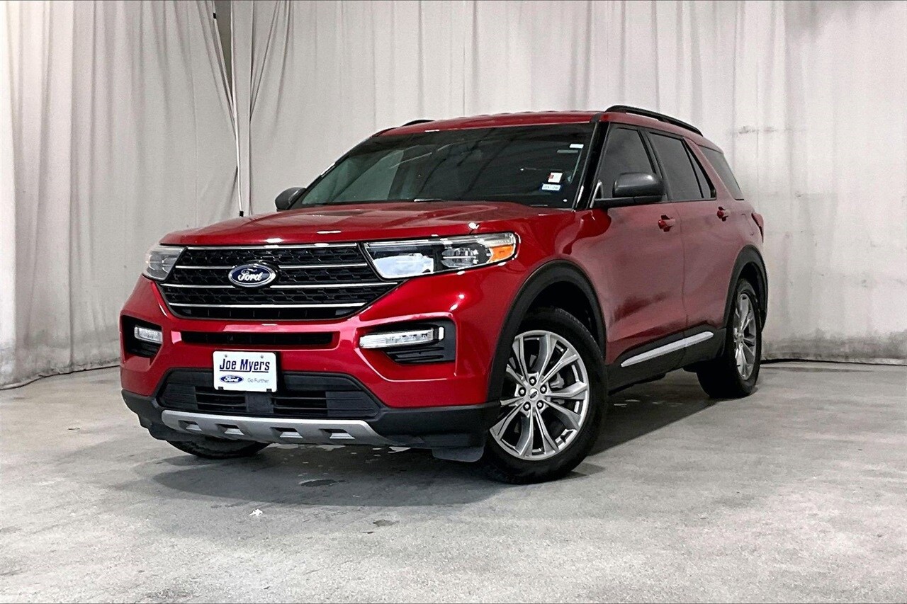 2022 Ford Explorer XLT photo 2