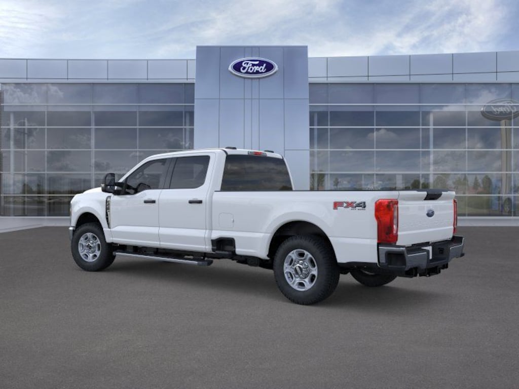 New 2026 Ford F-350 XLT Truck Crew Cab