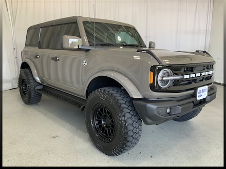 2026 Ford Bronco Outer Banks SUV